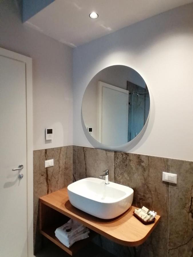 Agriturismo La Rondinella 拉齐塞 外观 照片