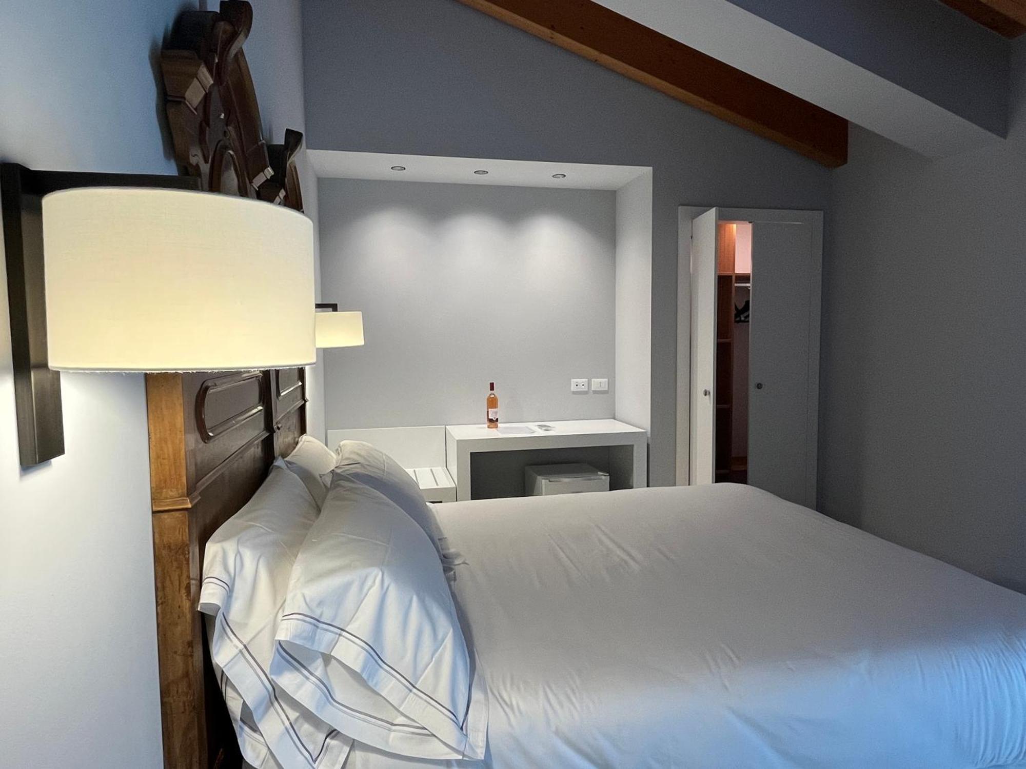 Agriturismo La Rondinella 拉齐塞 外观 照片