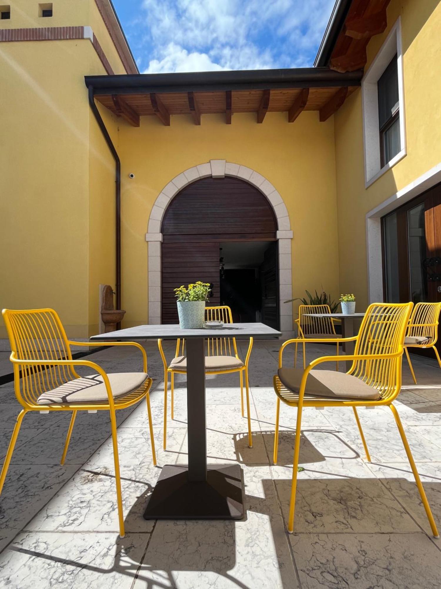 Agriturismo La Rondinella 拉齐塞 外观 照片
